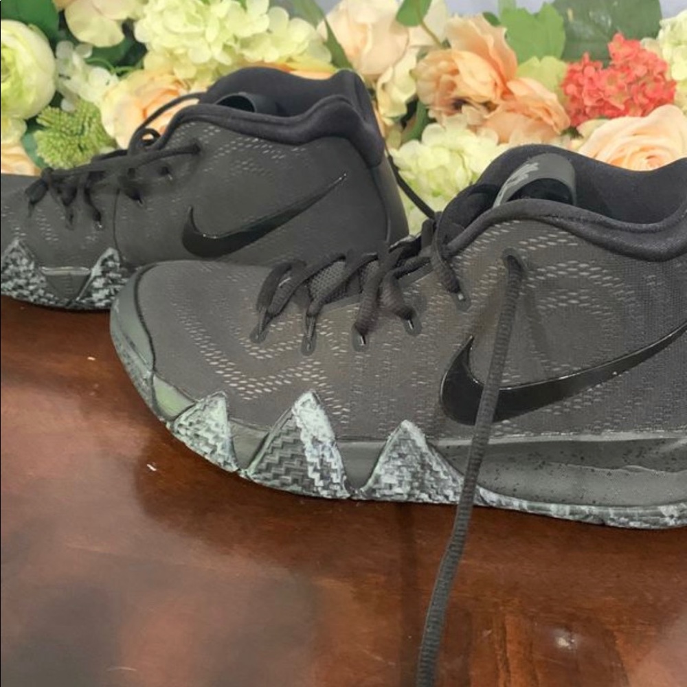 Nike shoes size 9 black